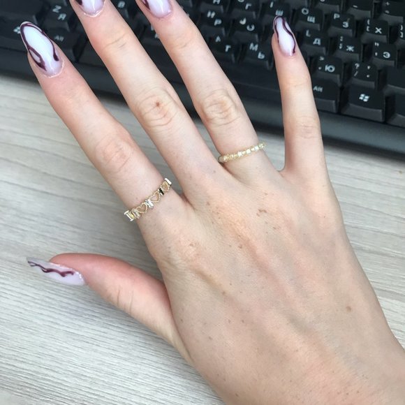 'Hearts Aligned' Hollow Cut Accent Zirconia Adjustable Gold Ring - Picture 3 of 7